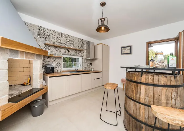 Dom wakacyjny My Dalmatia - Luxury Tala With Amazing Sea View, Private Heated Pool And Sauna *