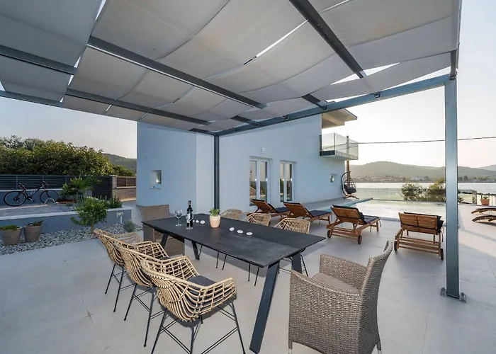 Dom wakacyjny My Dalmatia - Luxury Tala With Amazing Sea View, Private Heated Pool And Sauna *