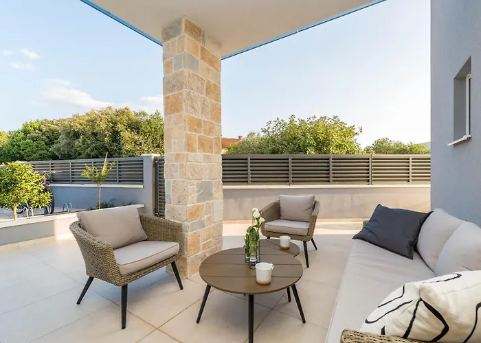 Дом отдыха My Dalmatia - Luxury Tala With Amazing Sea View, Private Heated Pool And Sauna Пашман